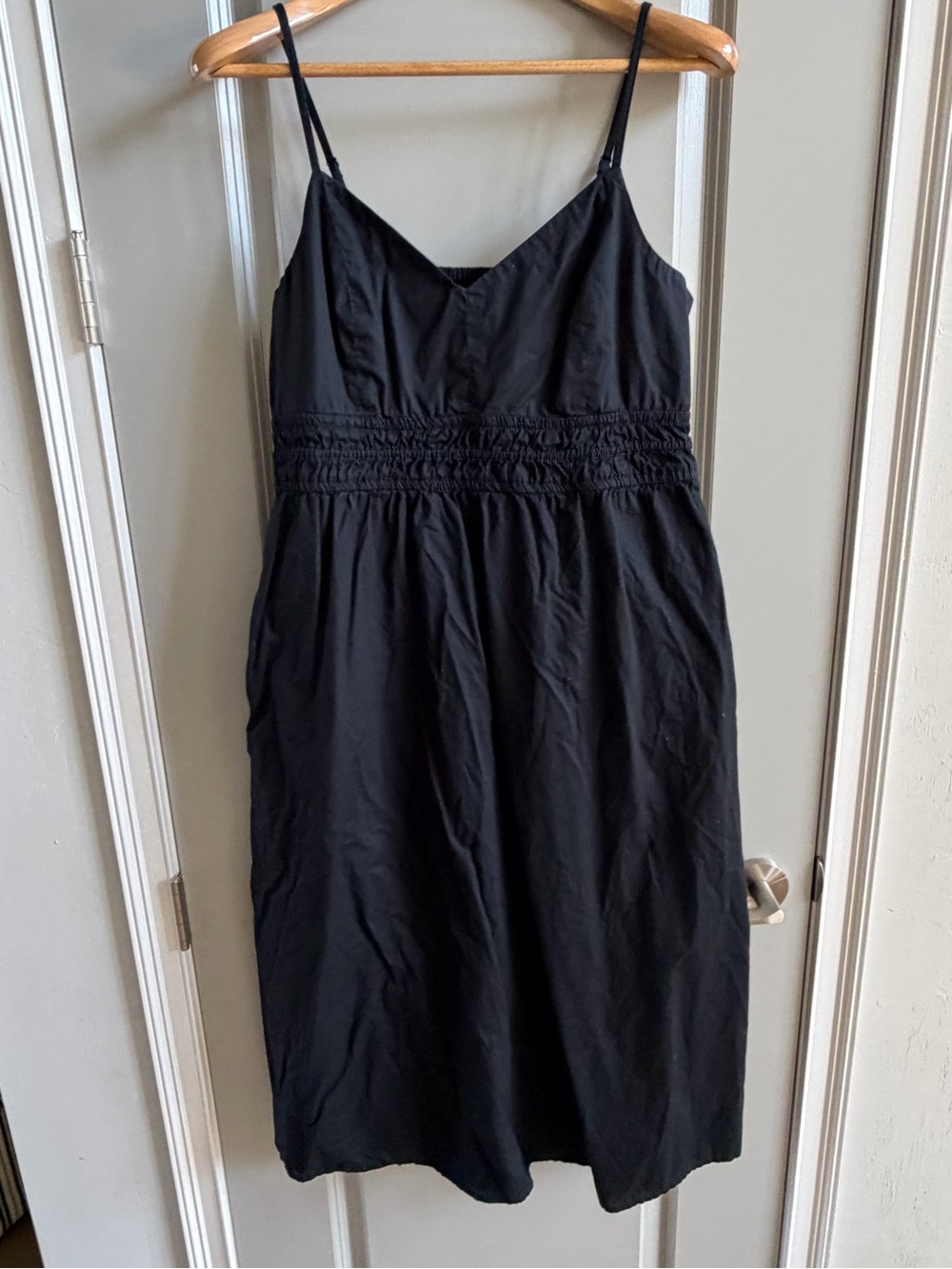 Old Navy Waist-Defined Cami Midi Dress in Black